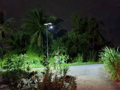 Lắp đặt đèn năng lượng mặt trời,100,200,300,500,1000w giá rẻ chất  lượng tại Vĩnh Lộc ,Bình Chánh